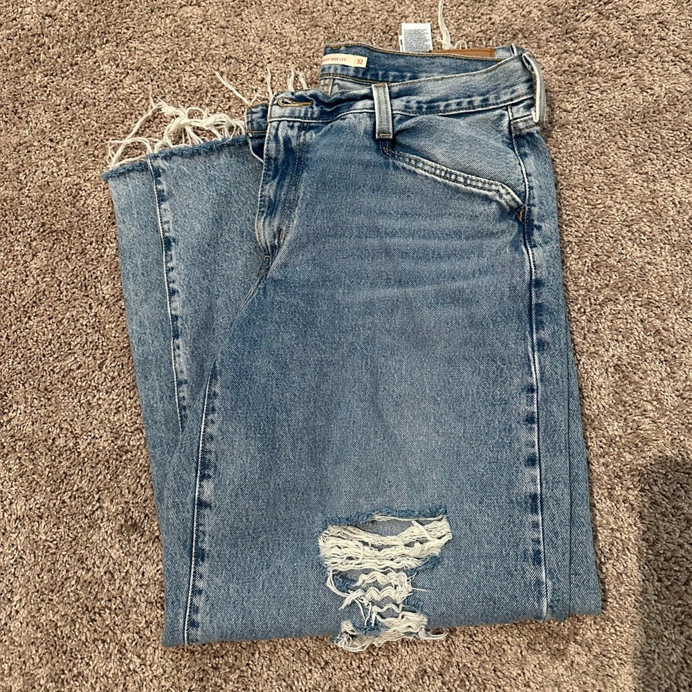 Levi’s 94 Baggy Wide Leg Jean ✨✨